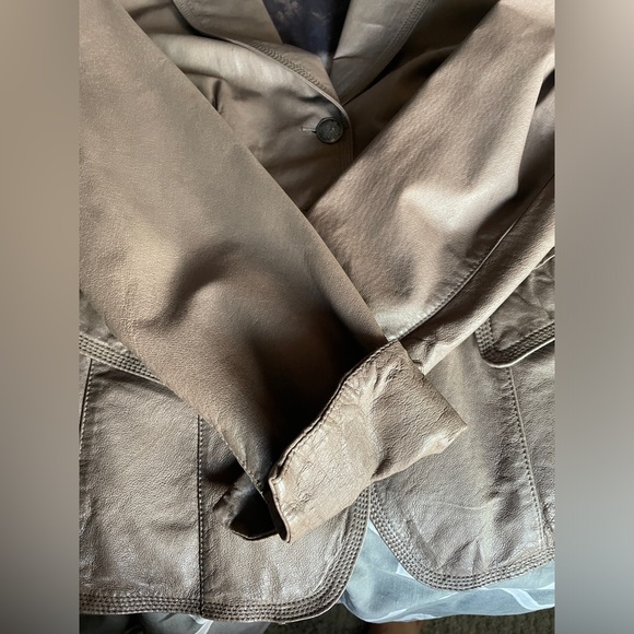 Leather Jacket - Picture 9 of 9